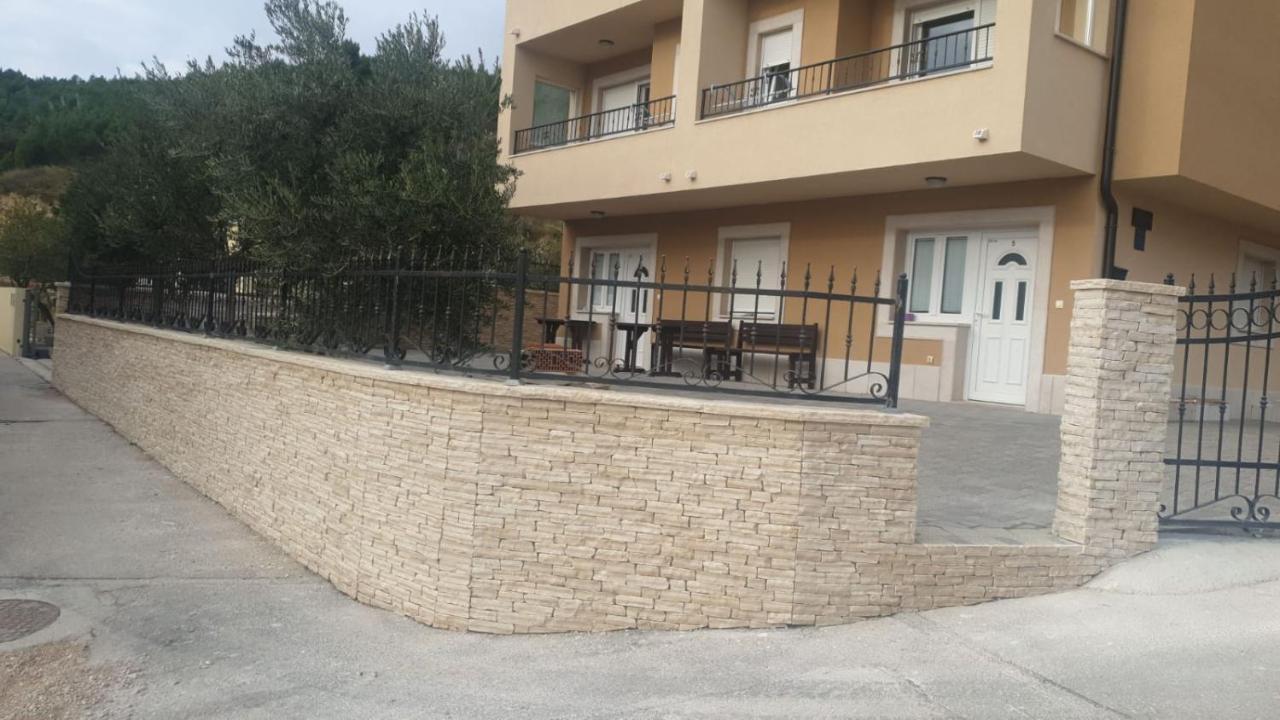 Apartamento Andela 1 Makarska Exterior foto